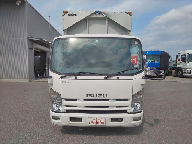 いすゞエルフアルミウイング小型（2t・3t）[写真10]