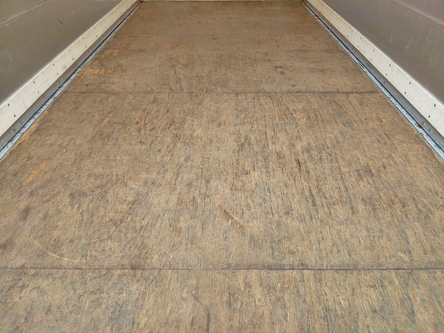 いすゞエルフアルミウイング小型（2t・3t）[写真13]