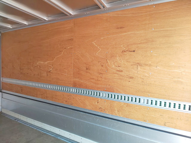 いすゞエルフアルミウイング小型（2t・3t）[写真16]