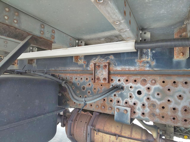 いすゞエルフアルミウイング小型（2t・3t）[写真23]