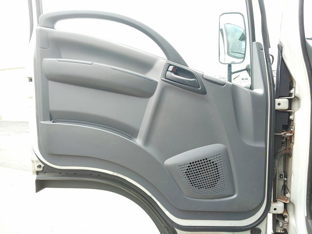 いすゞエルフアルミウイング小型（2t・3t）[写真30]