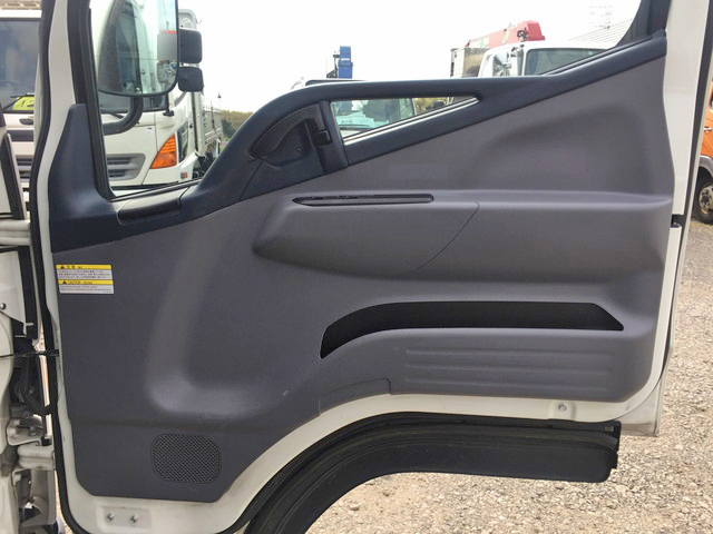 三菱ふそうキャンター冷凍車（冷蔵車）小型（2t・3t）[写真27]