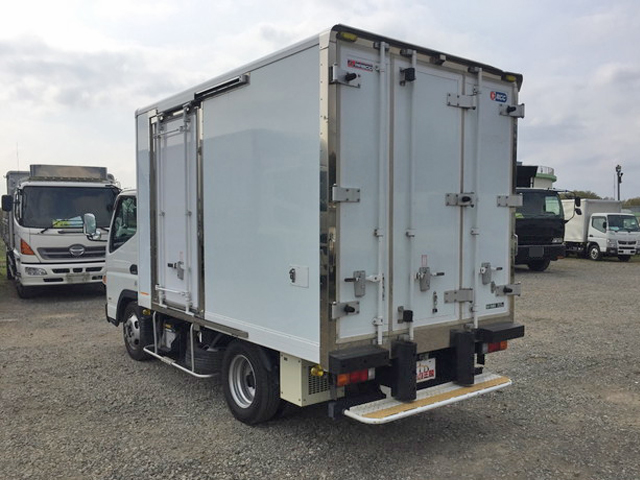 三菱ふそうキャンター冷凍車（冷蔵車）小型（2t・3t）[写真04]