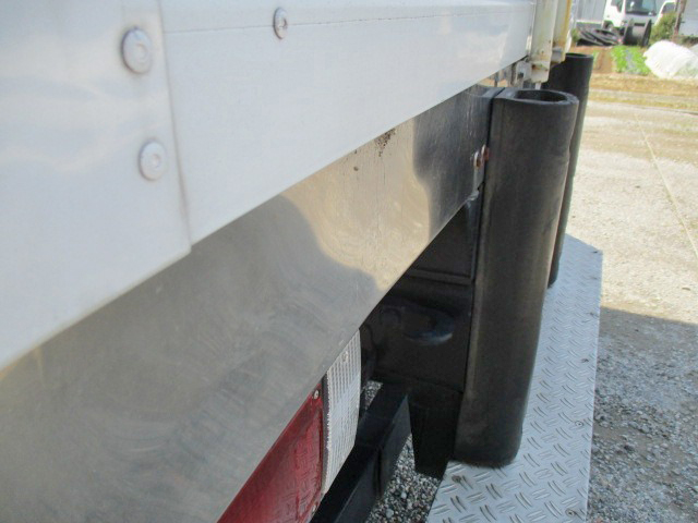 いすゞエルフ冷凍車（冷蔵車）小型（2t・3t）[写真14]