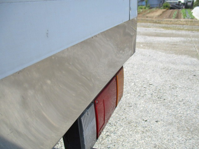 いすゞエルフ冷凍車（冷蔵車）小型（2t・3t）[写真15]