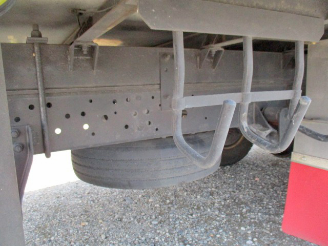 いすゞエルフ冷凍車（冷蔵車）小型（2t・3t）[写真25]