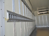 いすゞエルフ冷凍車（冷蔵車）小型（2t・3t）[写真08]