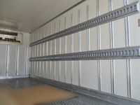 いすゞエルフ冷凍車（冷蔵車）小型（2t・3t）[写真09]