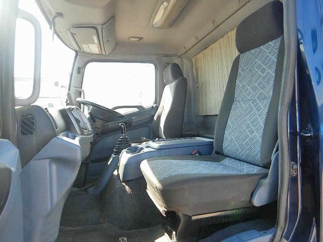 日野レンジャーユニック4段増トン（6t・8t）[写真18]