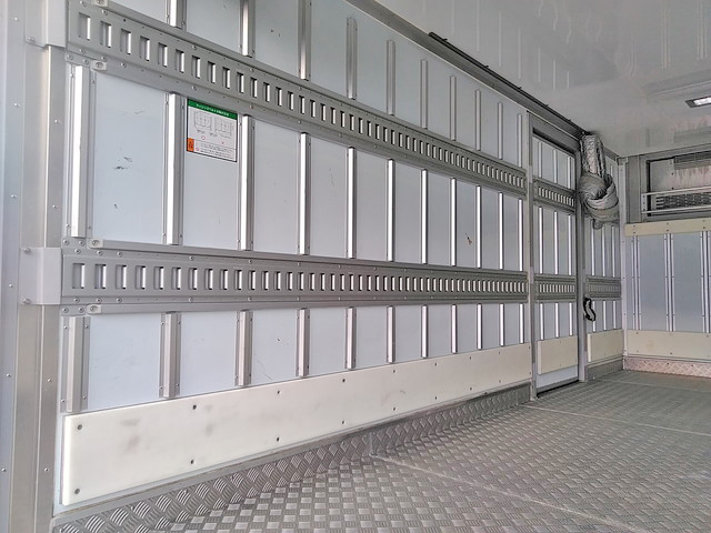 日野デュトロ冷凍車（冷蔵車）小型（2t・3t）[写真13]