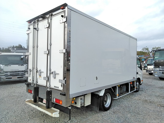 日野デュトロ冷凍車（冷蔵車）小型（2t・3t）[写真02]