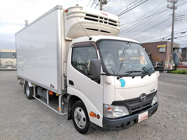日野デュトロ冷凍車（冷蔵車）小型（2t・3t）[写真03]