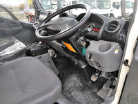 日野デュトロ冷凍車（冷蔵車）小型（2t・3t）[写真32]