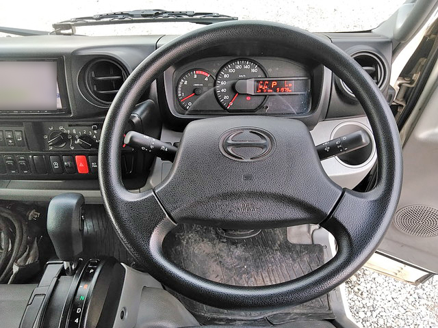 日野デュトロ冷凍車（冷蔵車）小型（2t・3t）[写真36]