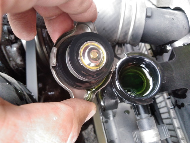 いすゞエルフ高所作業車小型（2t・3t）[写真23]