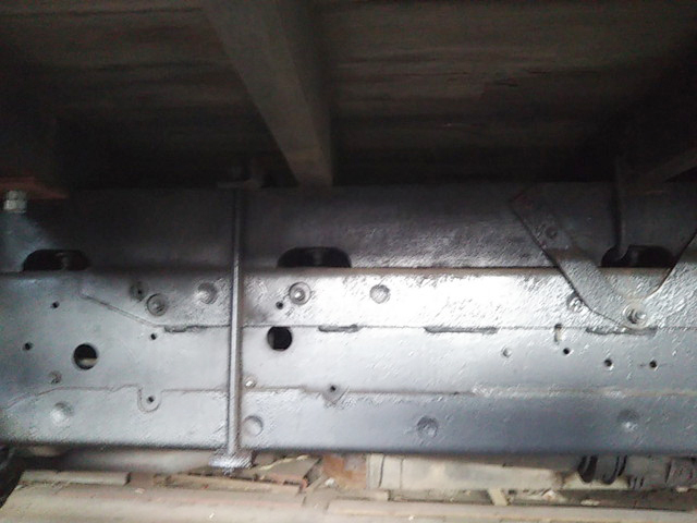 いすゞフォワードユニック3段中型（4t）[写真13]