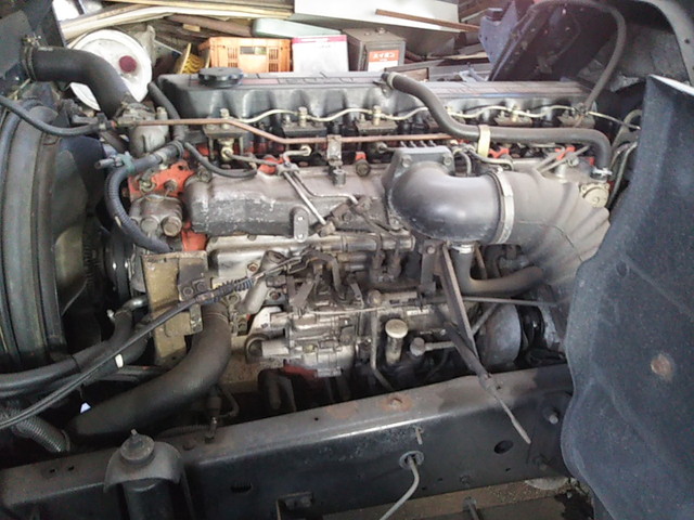 いすゞフォワードユニック3段中型（4t）[写真16]