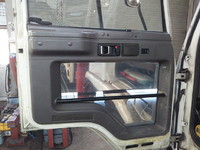 いすゞフォワードユニック3段中型（4t）[写真19]