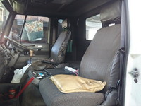 いすゞフォワードユニック3段中型（4t）[写真21]