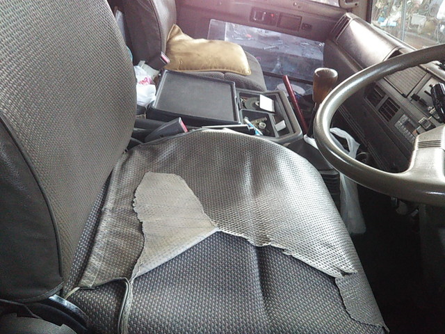 いすゞフォワードユニック3段中型（4t）[写真22]