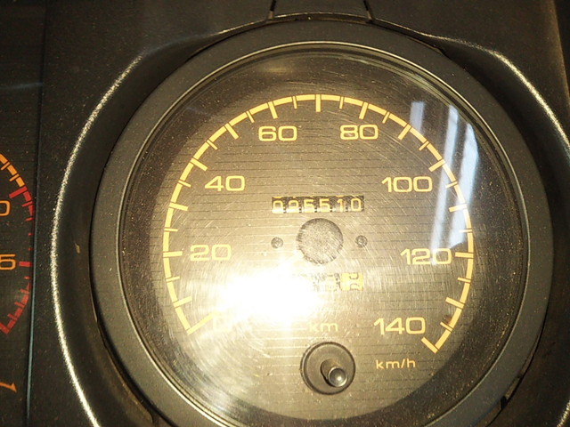 いすゞフォワードユニック3段中型（4t）[写真25]