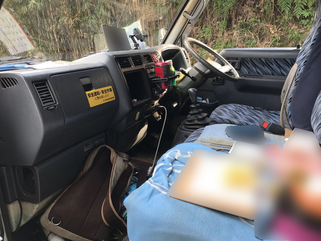 日野レンジャー平ボディ小型（2t・3t）[写真15]