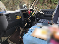 日野レンジャー平ボディ小型（2t・3t）[写真15]