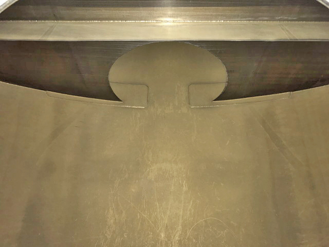 三菱ふそうキャンタータンク車（タンクローリー）小型（2t・3t）[写真12]