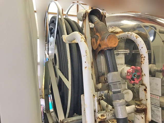 三菱ふそうキャンタータンク車（タンクローリー）小型（2t・3t）[写真15]