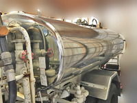 三菱ふそうキャンタータンク車（タンクローリー）小型（2t・3t）[写真06]