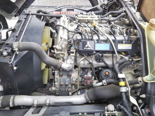 三菱ふそうキャンター平ボディ小型（2t・3t）[写真26]