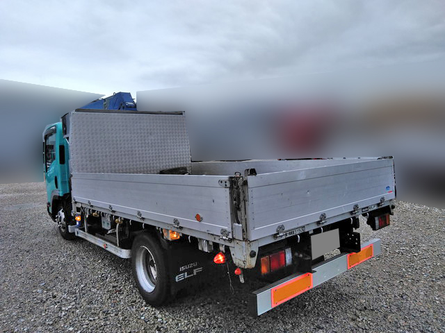 いすゞエルフクレーン4段小型（2t・3t）[写真04]