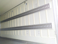 いすゞエルフ冷凍車（冷蔵車）小型（2t・3t）[写真14]