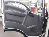 いすゞエルフ冷凍車（冷蔵車）小型（2t・3t）[写真28]