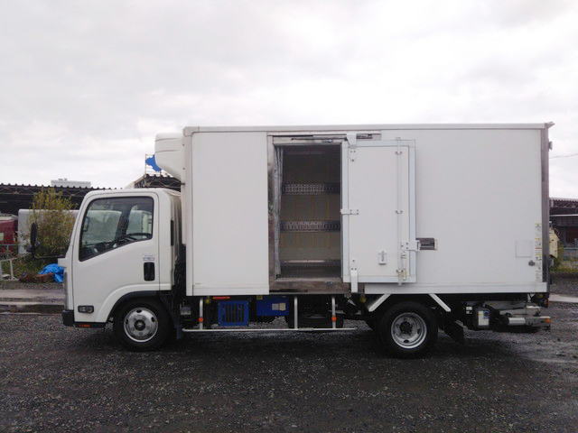 いすゞエルフ冷凍車（冷蔵車）小型（2t・3t）[写真06]