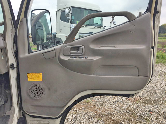 日野デュトロ幌車小型（2t・3t）[写真30]