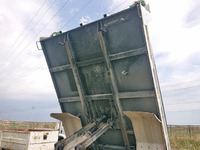 いすゞフォワードダンプ中型（4t）[写真16]