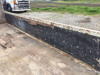 三菱ふそうキャンター平ボディ小型（2t・3t）[写真13]