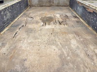 三菱ふそうキャンター平ボディ小型（2t・3t）[写真14]