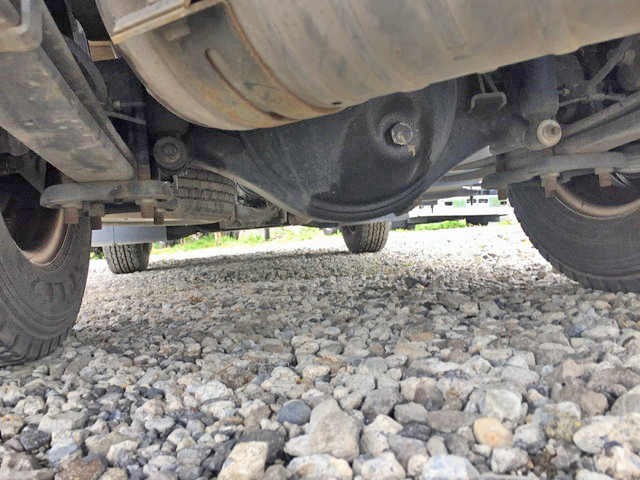 三菱ふそうキャンター平ボディ小型（2t・3t）[写真21]