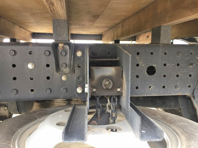 三菱ふそうキャンター平ボディ小型（2t・3t）[写真22]