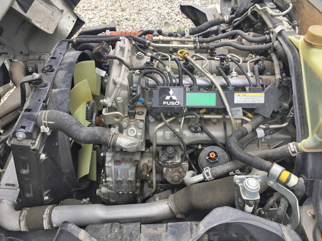 三菱ふそうキャンター平ボディ小型（2t・3t）[写真23]