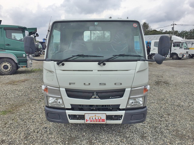 三菱ふそうキャンター平ボディ小型（2t・3t）[写真07]