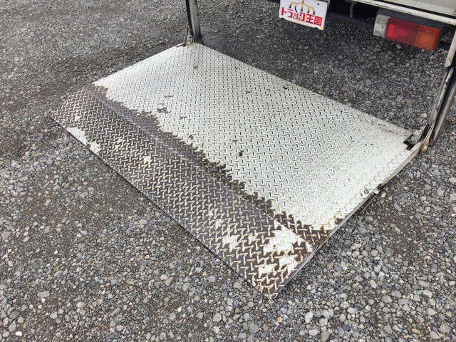 日野デュトロ幌車小型（2t・3t）[写真16]