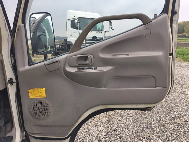 日野デュトロ幌車小型（2t・3t）[写真31]