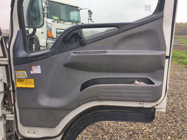 三菱ふそうキャンターダンプ小型（2t・3t）[写真30]