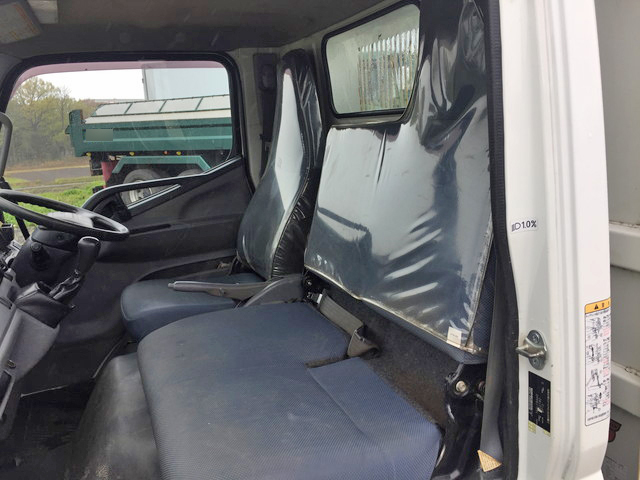 三菱ふそうキャンターダンプ小型（2t・3t）[写真32]