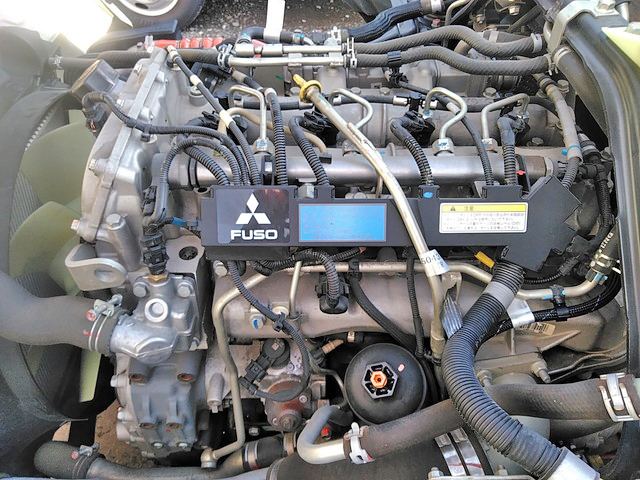 三菱ふそうキャンター平ボディ小型（2t・3t）[写真24]