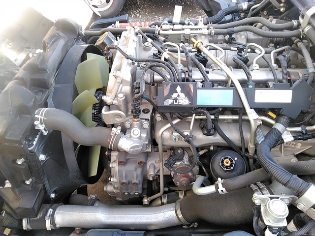 三菱ふそうキャンター平ボディ小型（2t・3t）[写真25]