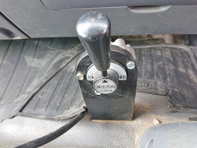 いすゞフォワード三転ダンプ中型（4t）[写真15]